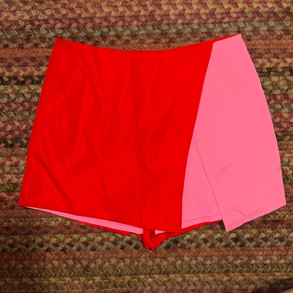 Nwot Red & Pink Color Block Overlap Skort - image 1
